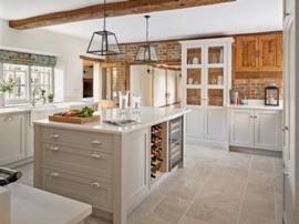 Waterstock - Classic Bespoke Shaker Kitchen